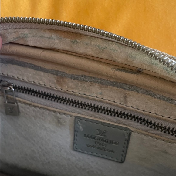 Cute Little Beige Bag with Colorful Patch Accents - Picture 3 of 7